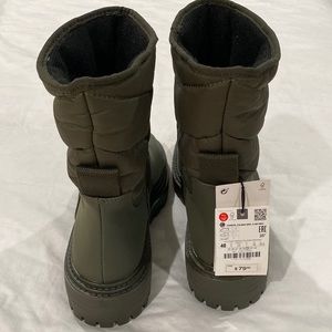 Zara brand new water proof boots green size 40